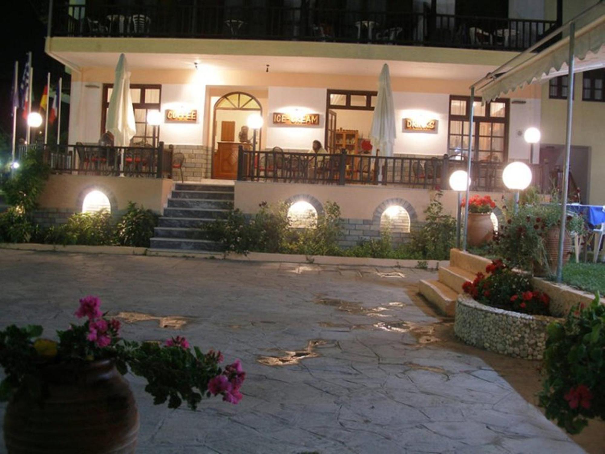 Hotel Alexandros Ormos Panagias Exterior photo