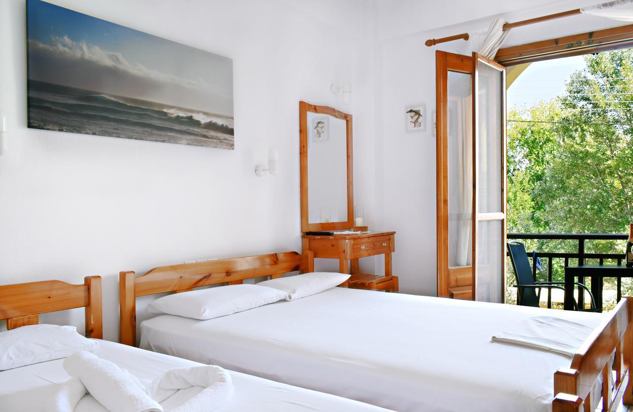 Hotel Alexandros Ormos Panagias Exterior photo